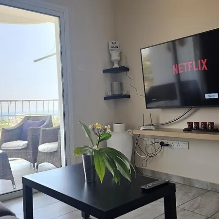 Perfect View Apartment *